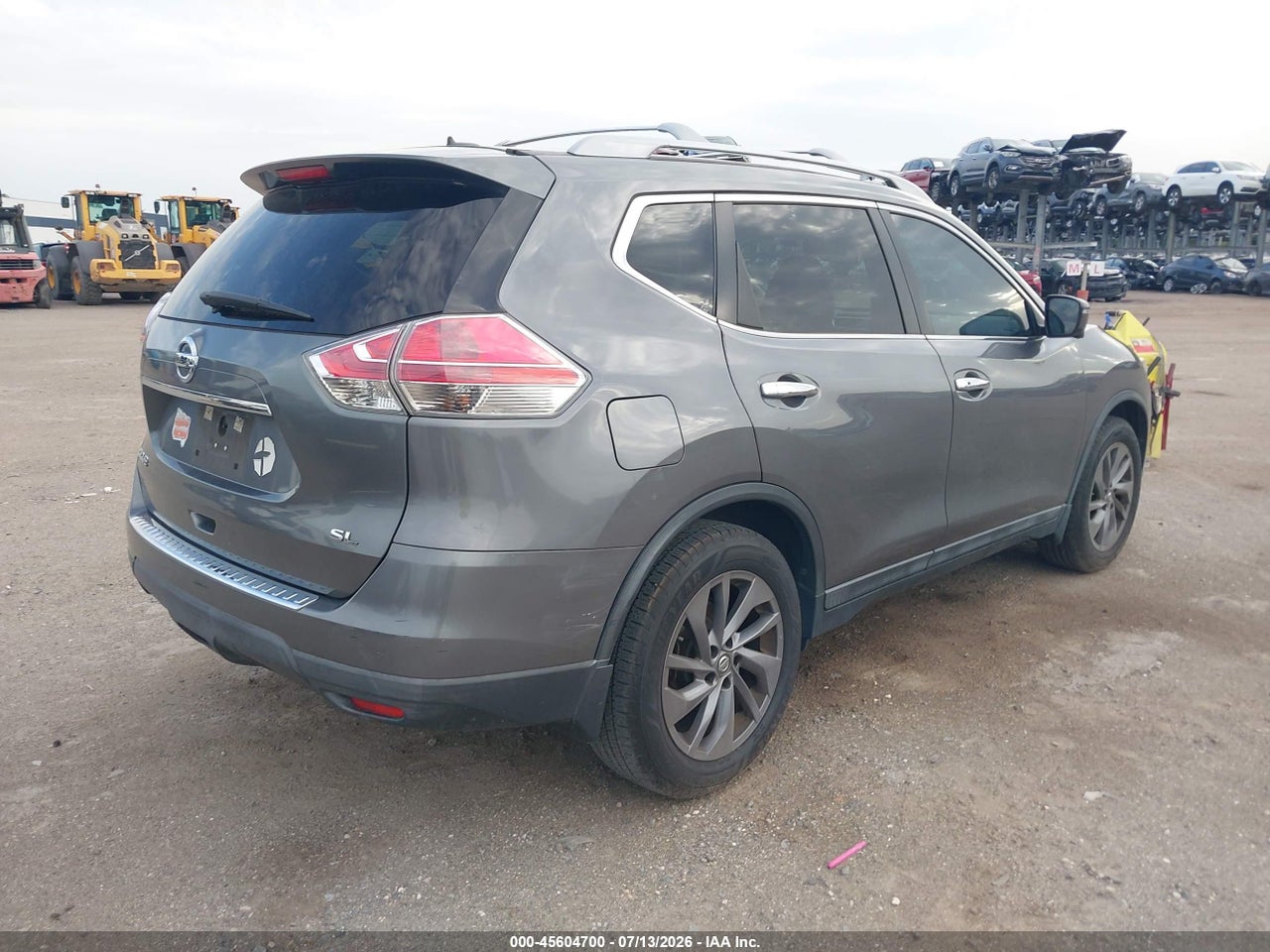 2016 NISSAN ROGUE SL · 4/11