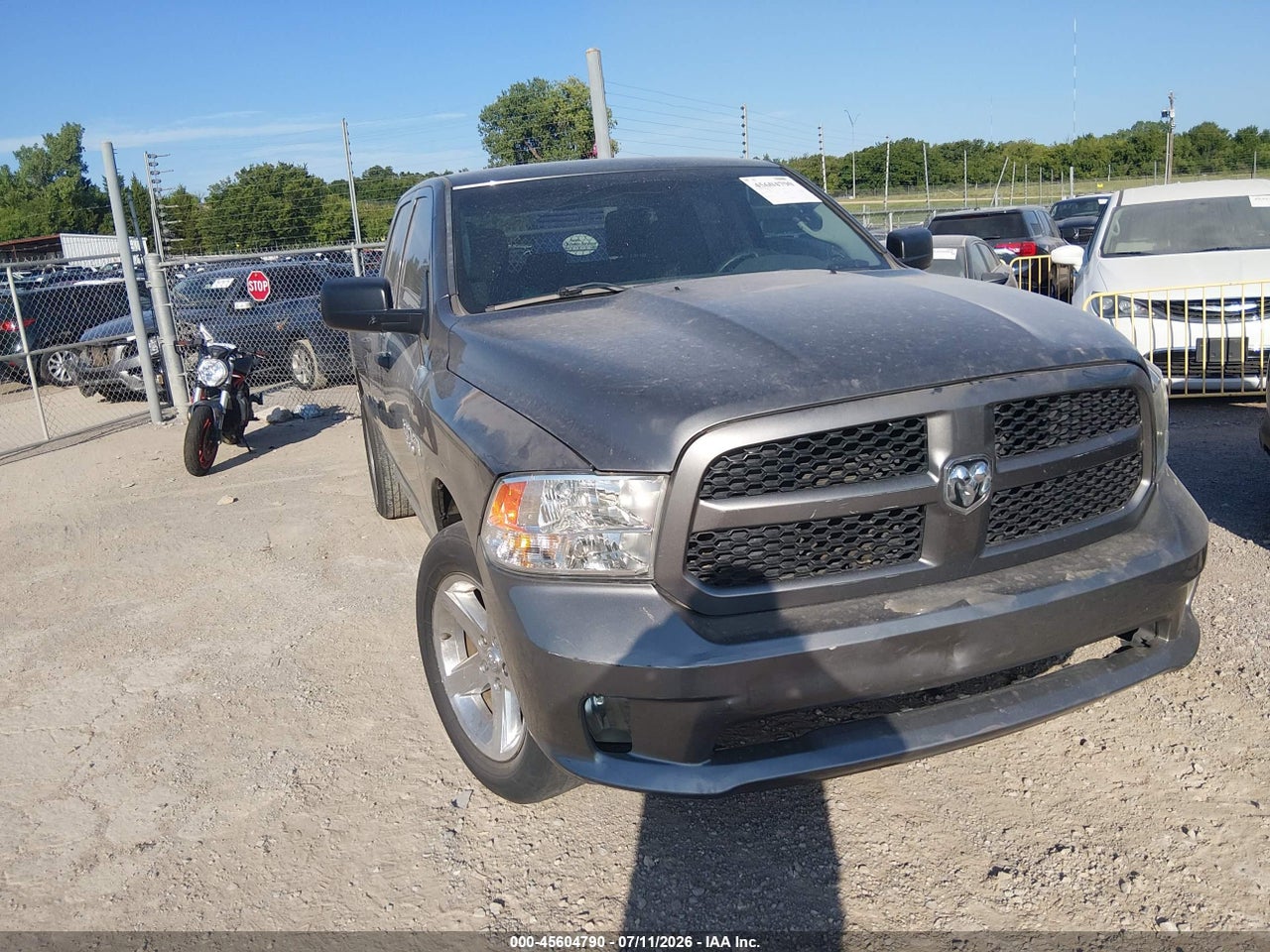 1c6rr6ftxds****** · 2013 RAM 1500 EXPRESS