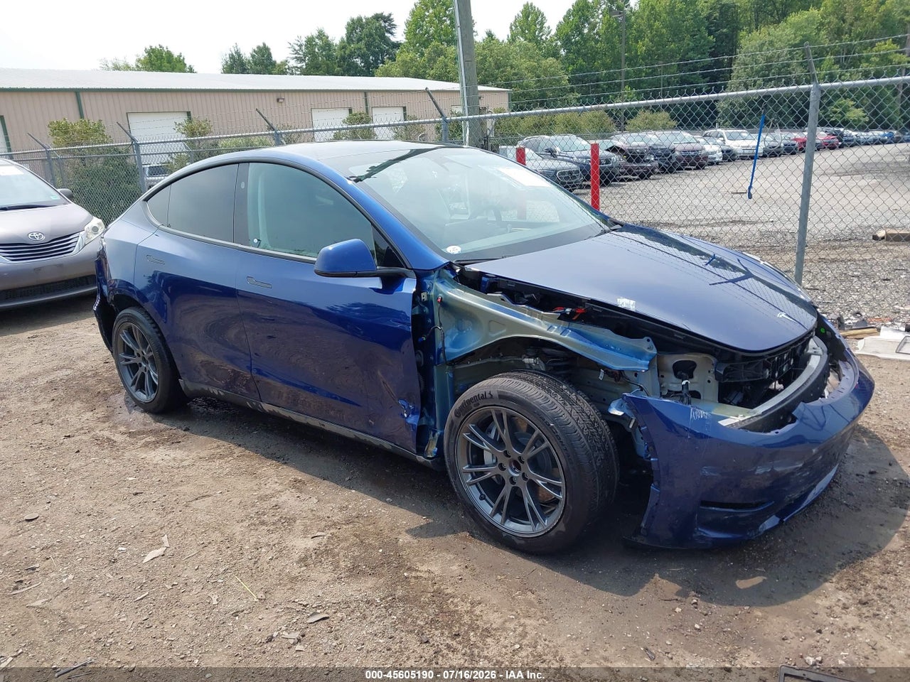 7SAYGDED8RF****** · 2024 TESLA MODEL Y LONG RANGE SINGLE MOTOR REAR-WHEEL DRIVE/RWD