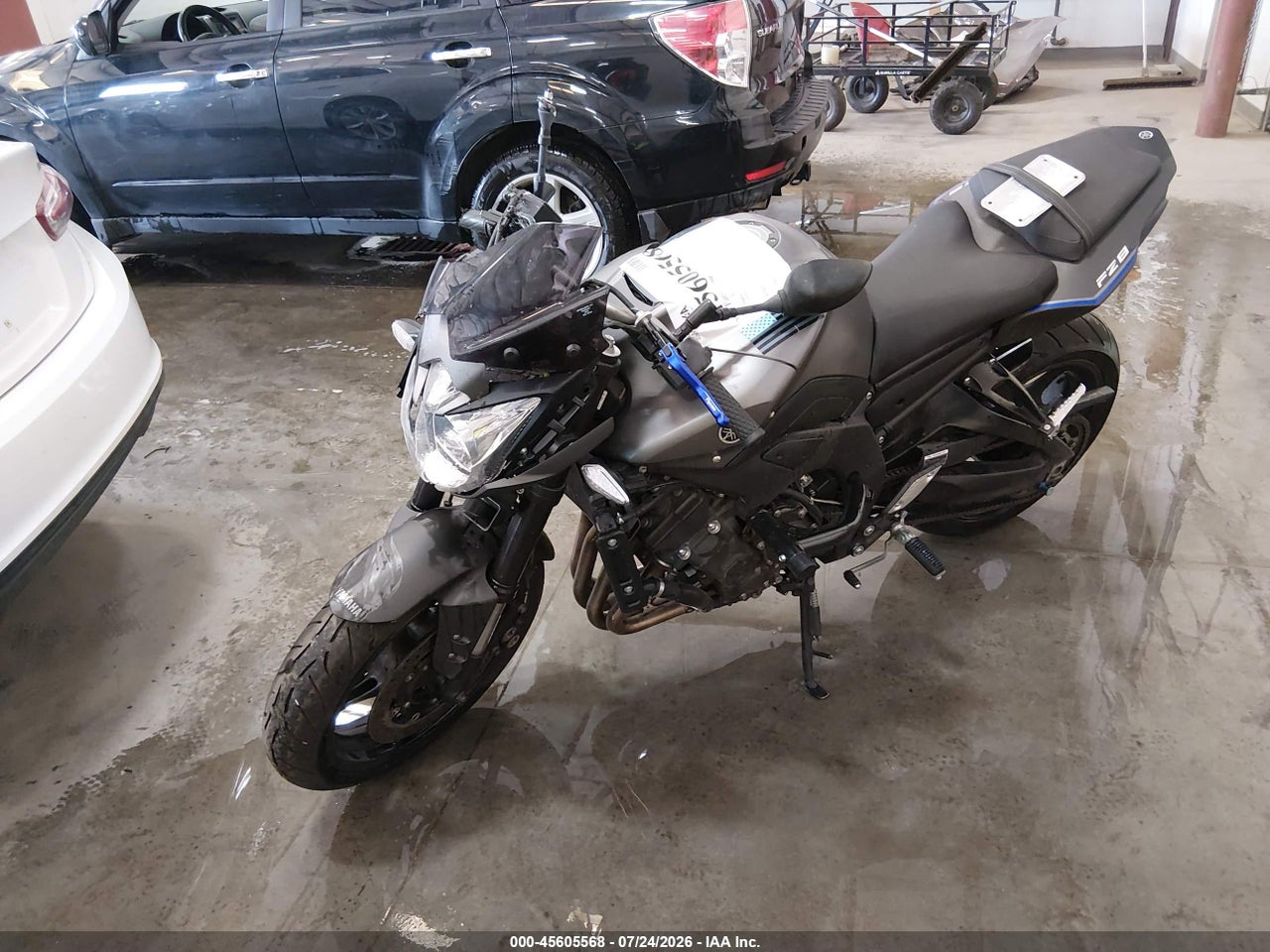 2013 YAMAHA FZ8 N · 2/10