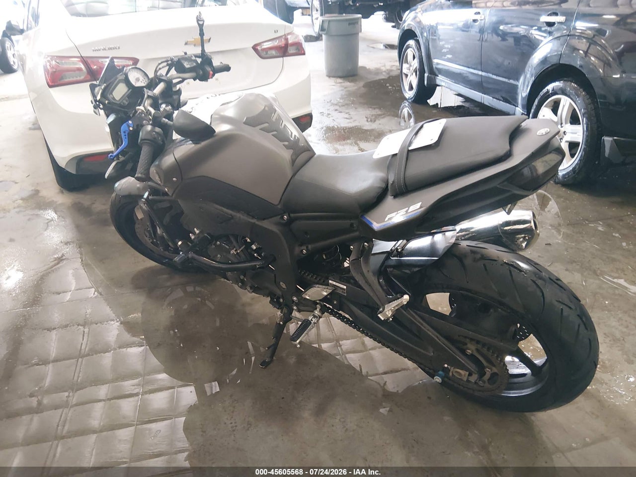 2013 YAMAHA FZ8 N · 3/10
