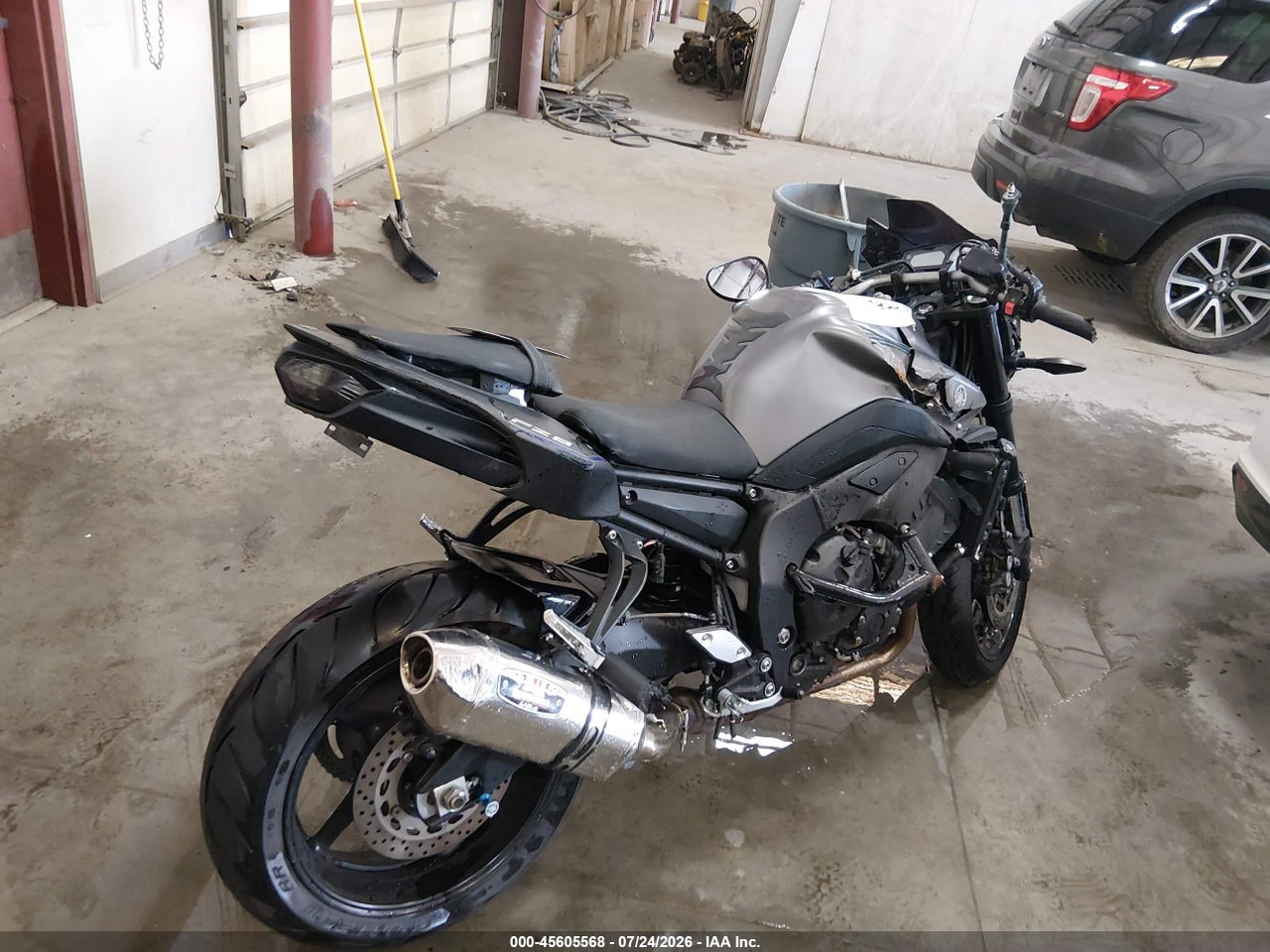 2013 YAMAHA FZ8 N · 4/10