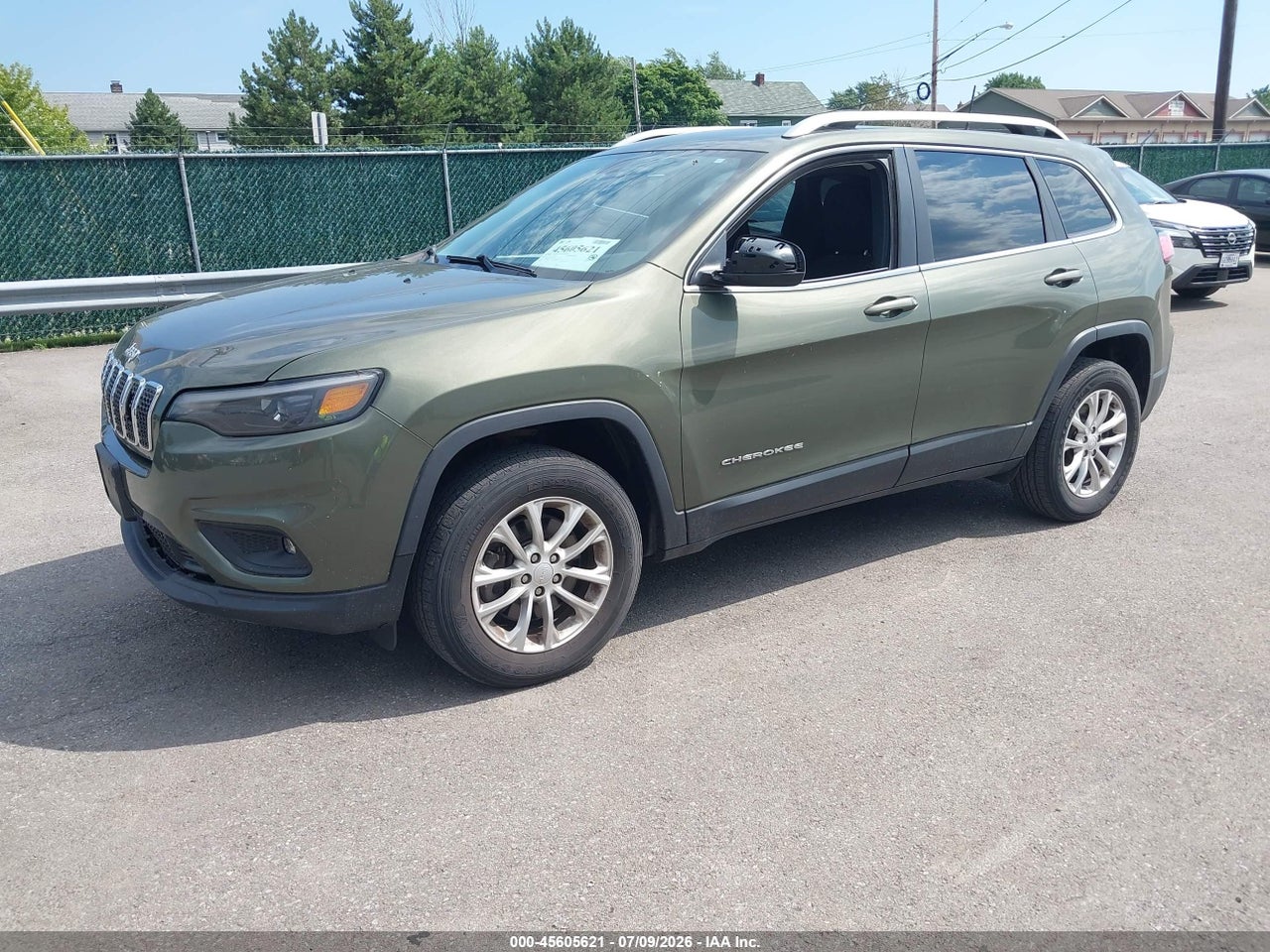 2019 JEEP CHEROKEE LATITUDE 4X4 · 2/11