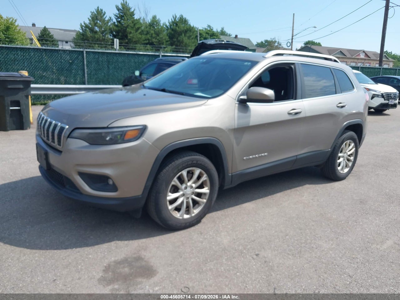 2019 JEEP CHEROKEE LATITUDE 4X4 · 2/11