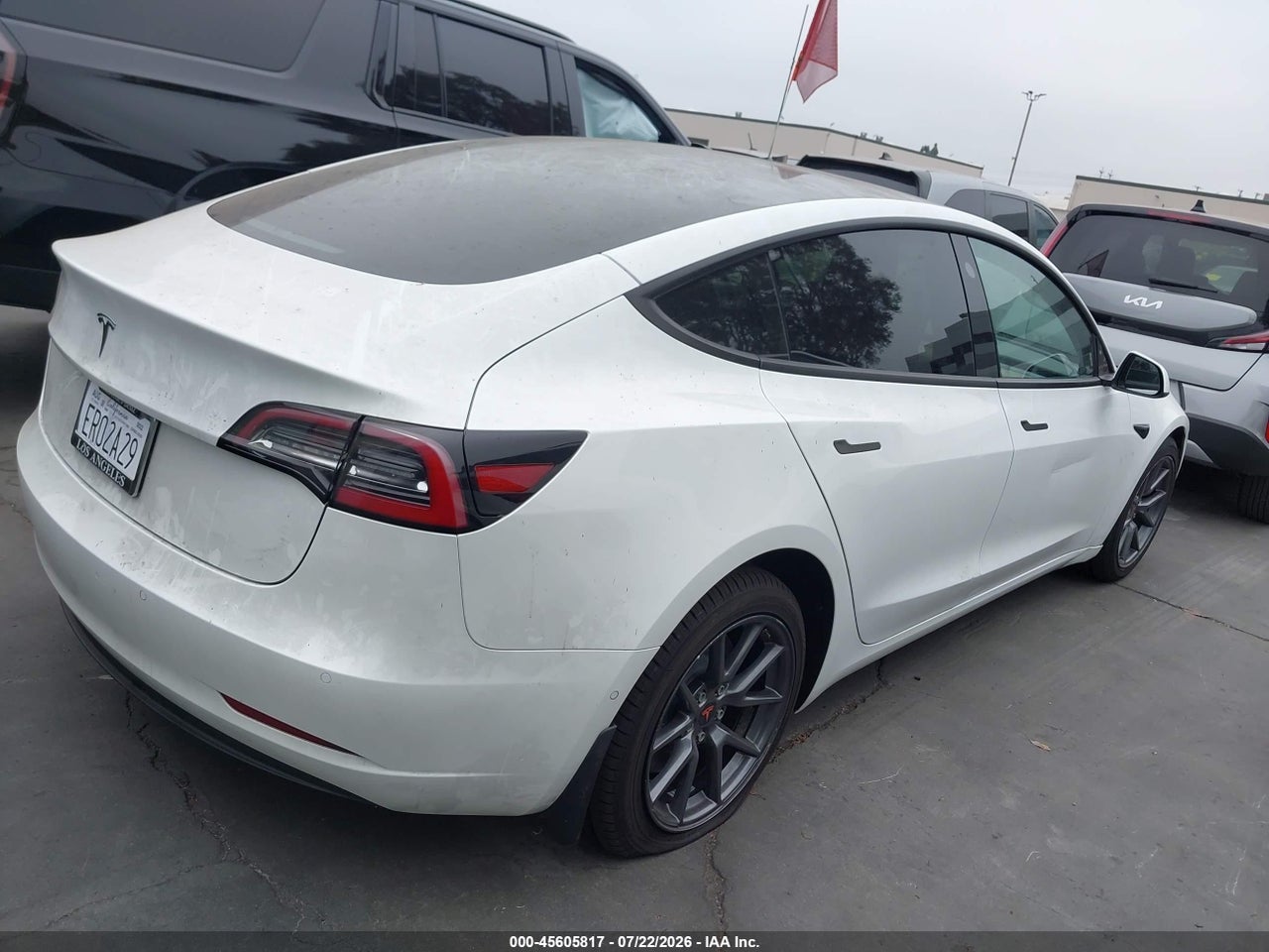 2022 TESLA MODEL 3 REAR-WHEEL DRIVE · 4/11