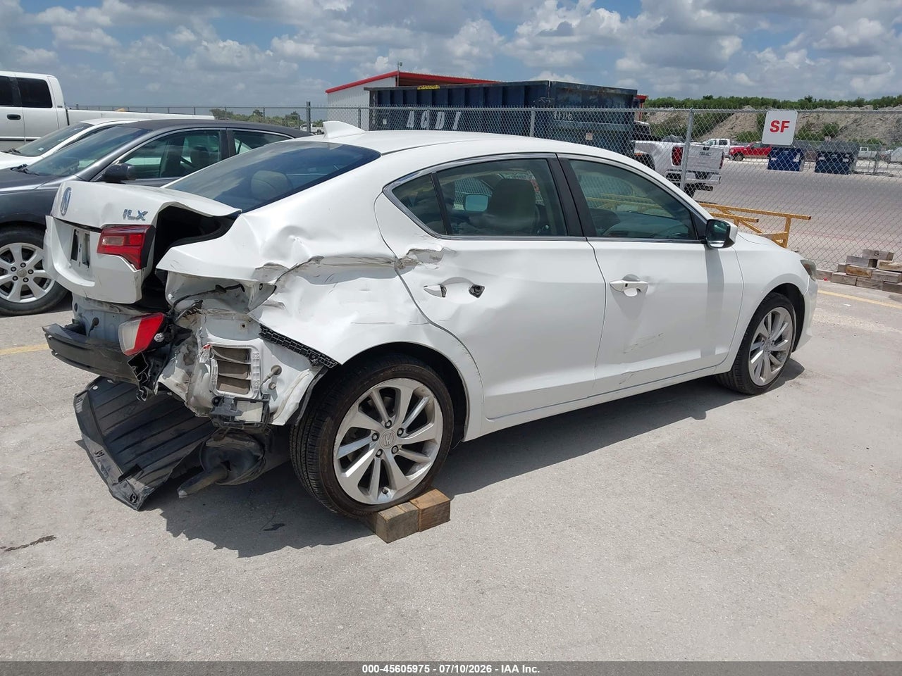 2016 ACURA ILX PREMIUM PACKAGE/TECHNOLOGY PLUS PACKAGE · 4/11