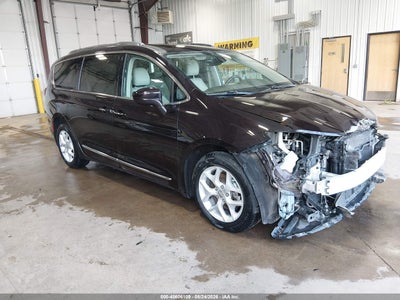 2C4RC1EG2HR****** · 2017 CHRYSLER PACIFICA TOURING-L PLUS