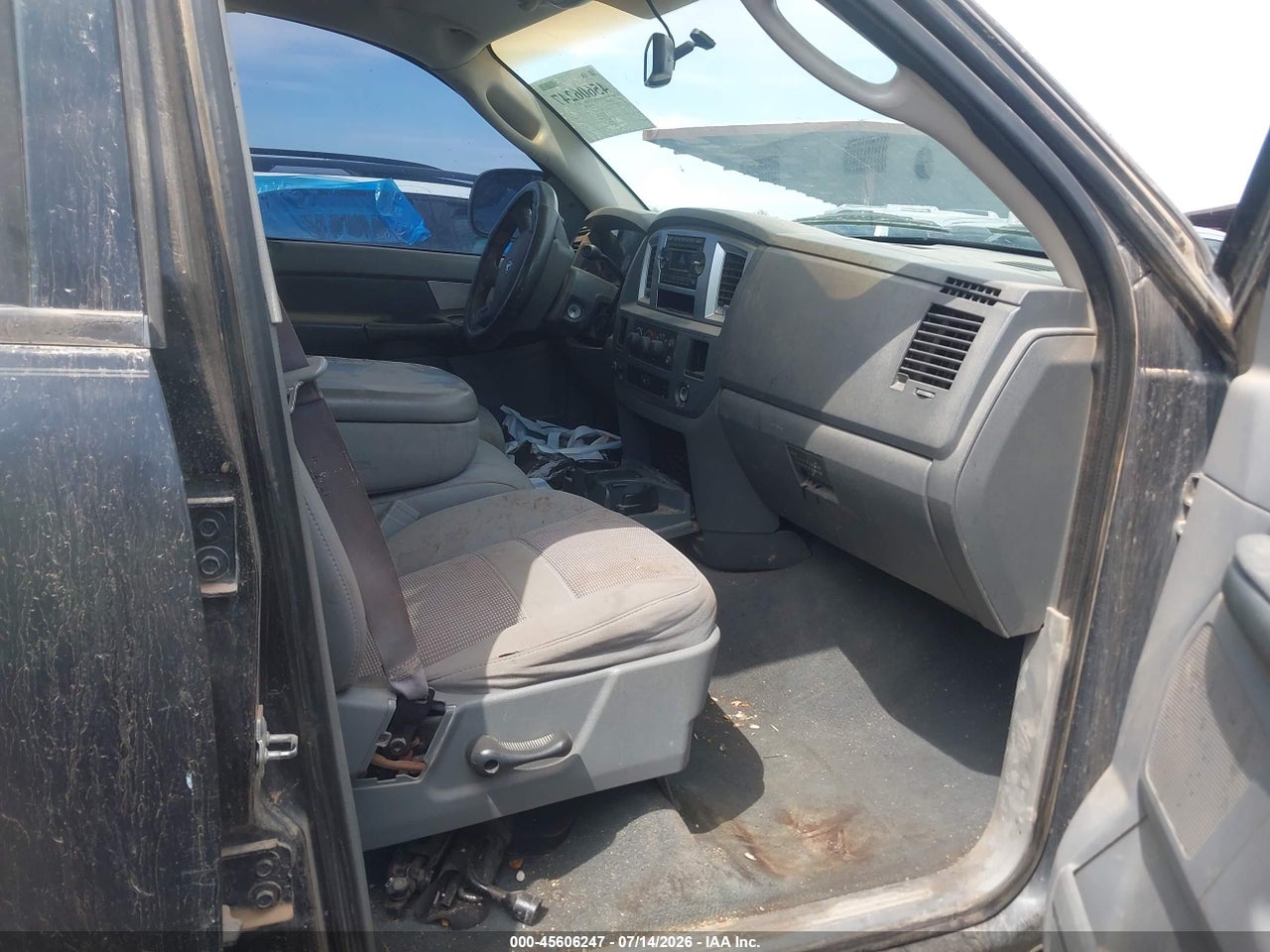 2008 DODGE RAM 1500 SLT · 5/11