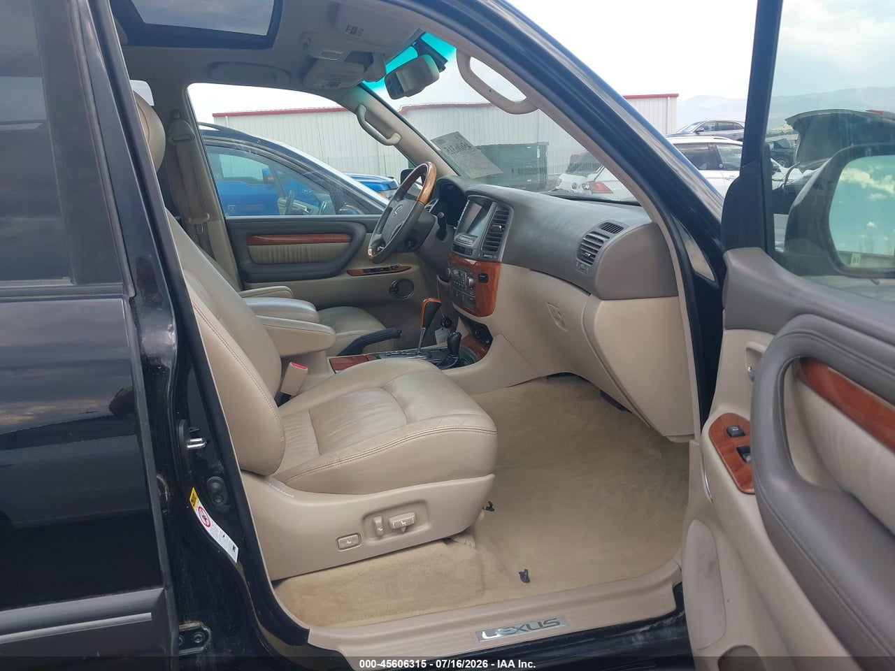 2006 LEXUS LX 470   · 5/11