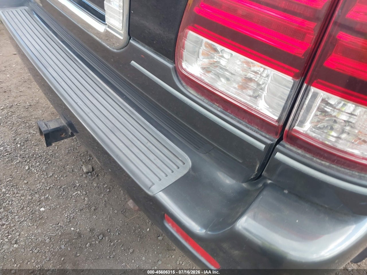 2006 LEXUS LX 470   · 6/11