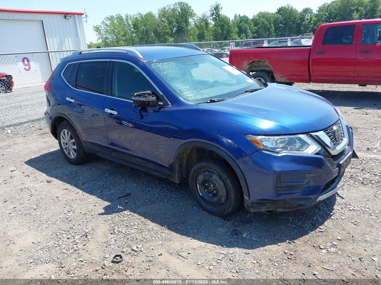 5N1AT2MV1JC****** · 2018 NISSAN ROGUE SV