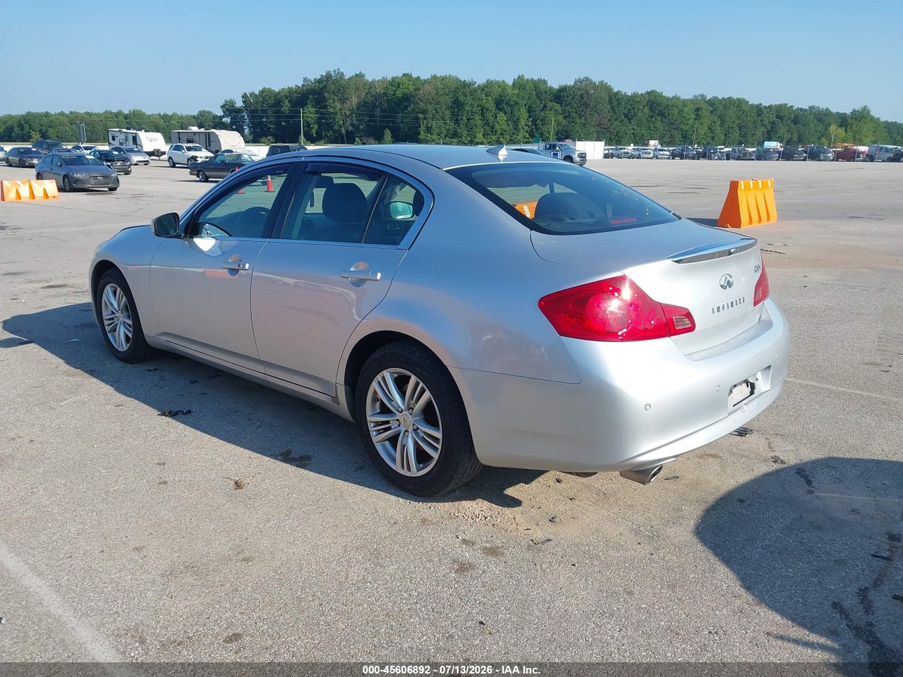 2012 INFINITI G37X · 3/11