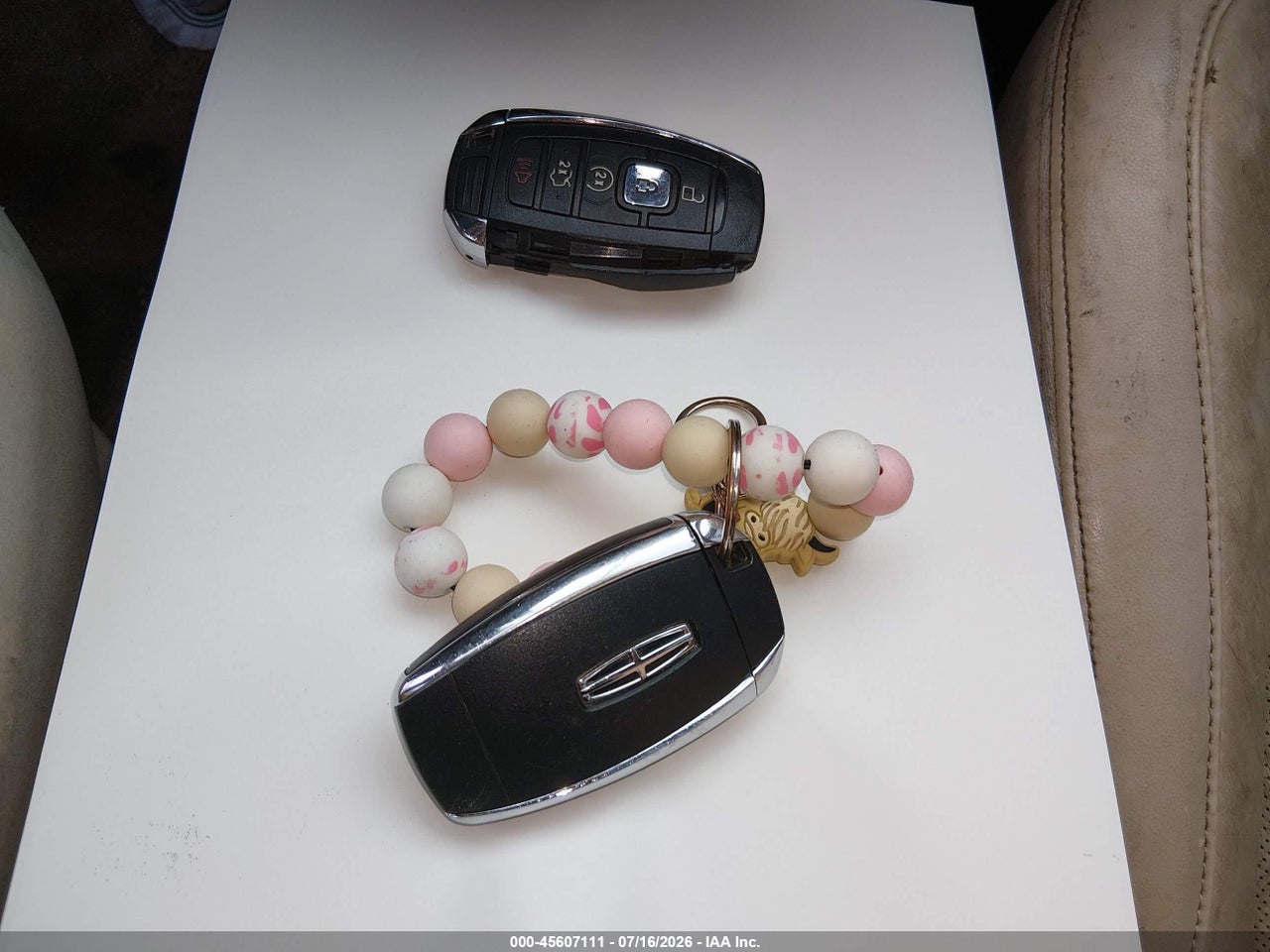 5LMCJ2C98HU****** · 2017 LINCOLN MKC SELECT · 11/11