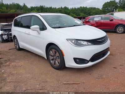 2C4RC1N76JR****** · 2018 CHRYSLER PACIFICA HYBRID LIMITED