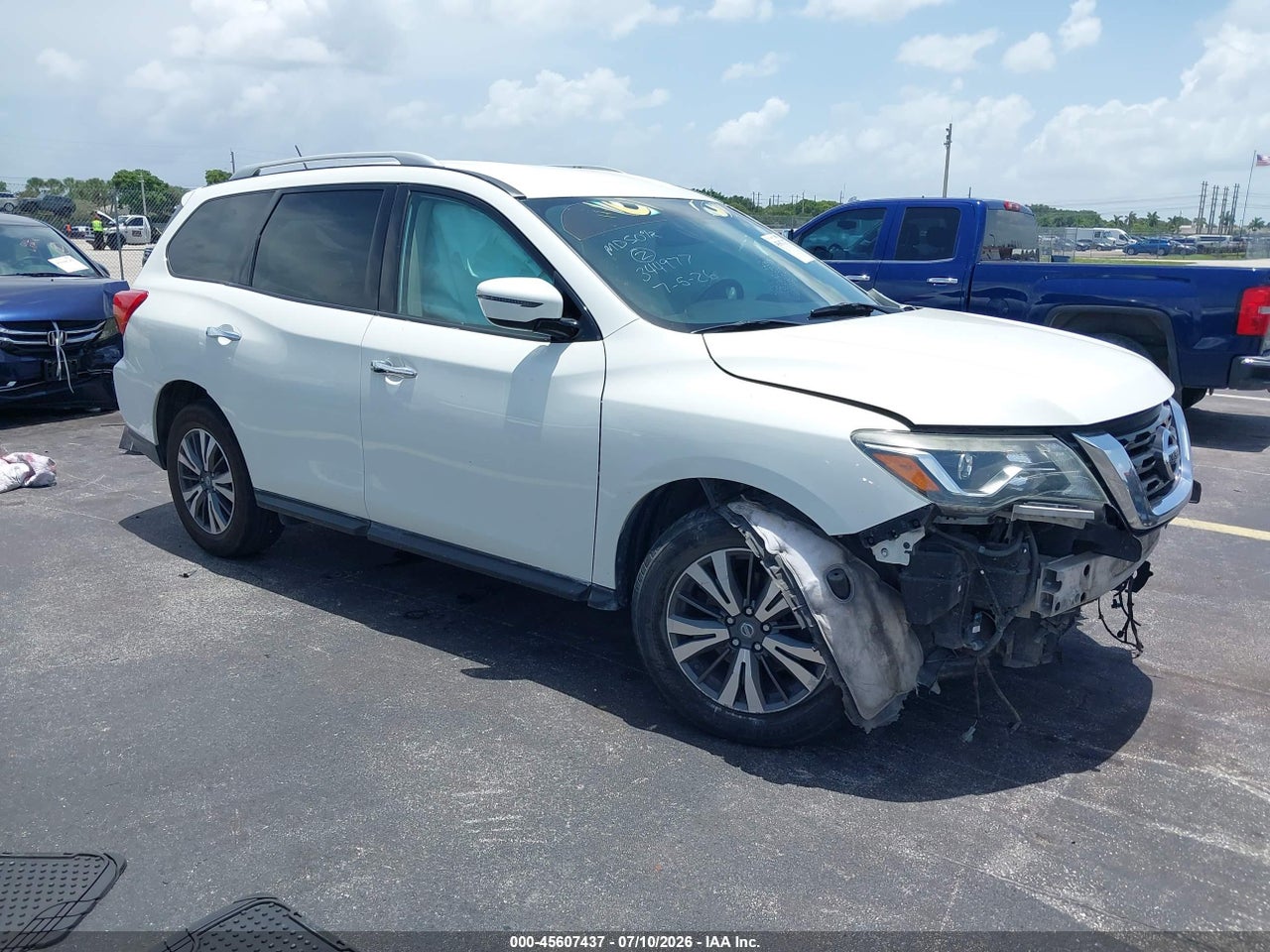 5N1DR2MN3JC****** · 2018 NISSAN PATHFINDER SV