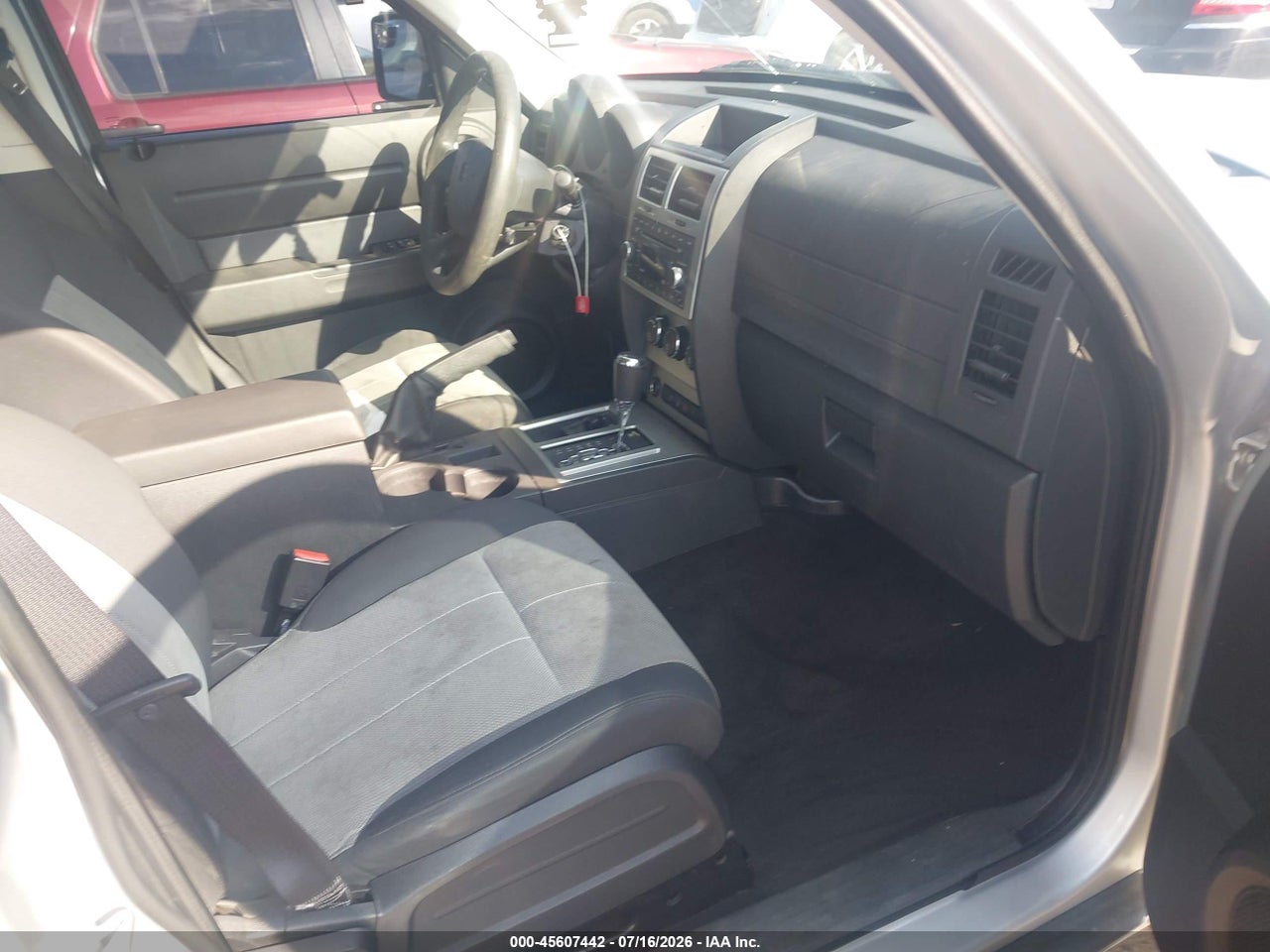 2008 DODGE NITRO SXT · 5/11