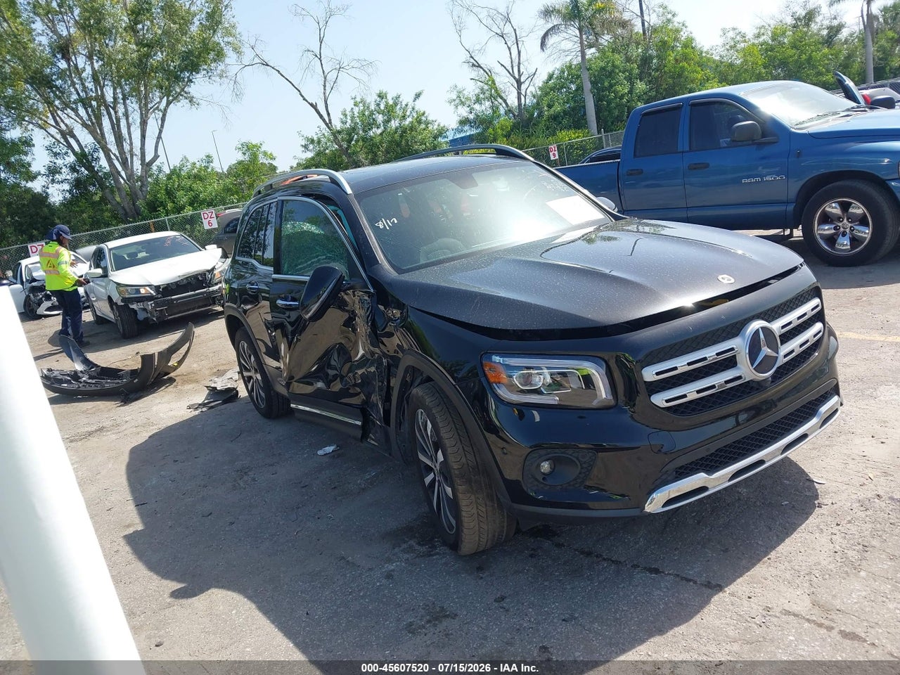 W1N4M4HB7NW****** · 2022 MERCEDES-BENZ GLB 250 4MATIC