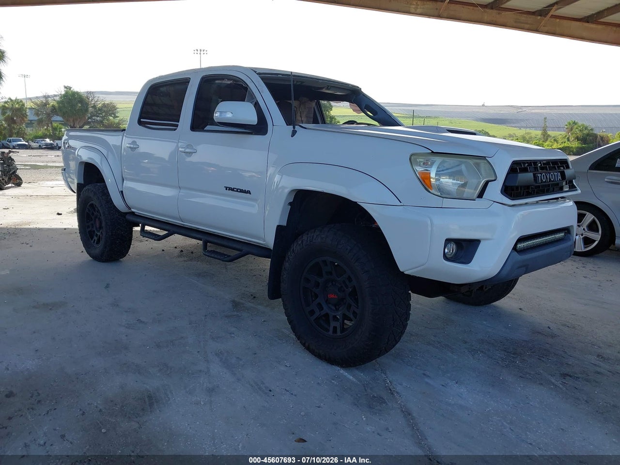 3TMLU4EN6EM****** · 2014 TOYOTA TACOMA BASE V6