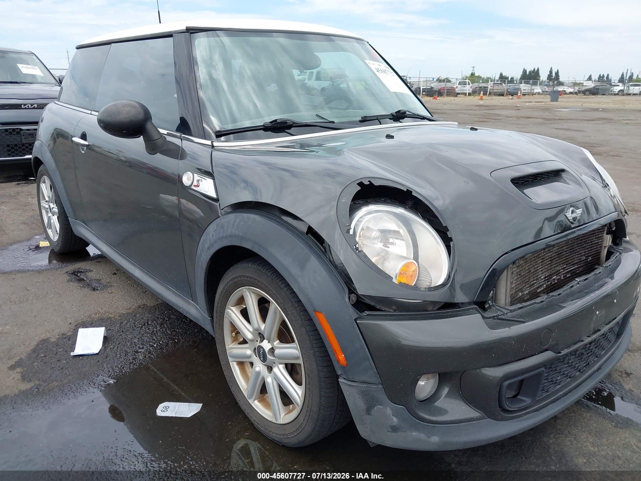 2011 MINI COOPER S · 6/11