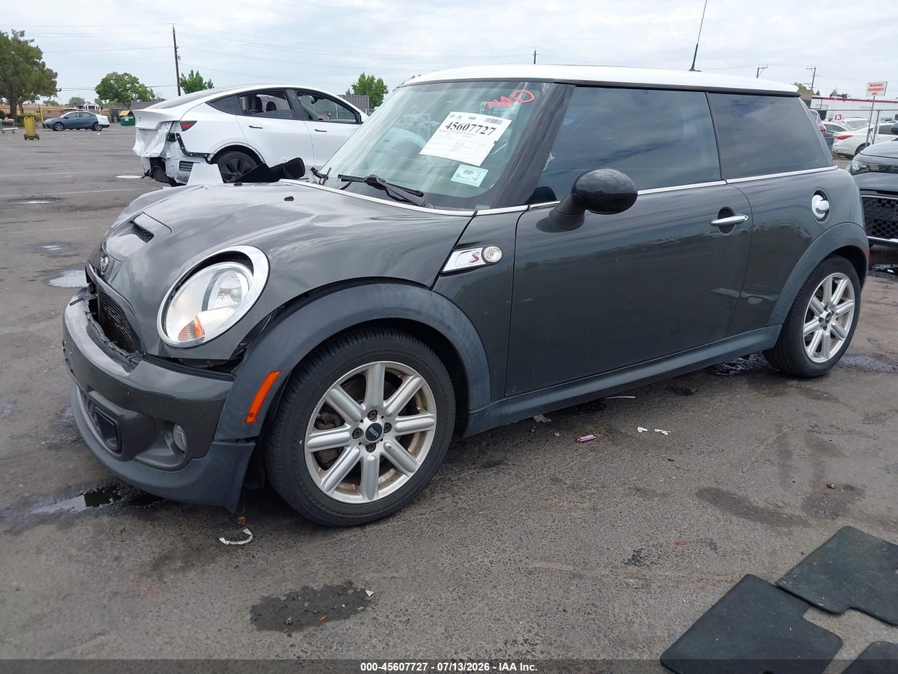 2011 MINI COOPER S · 2/11