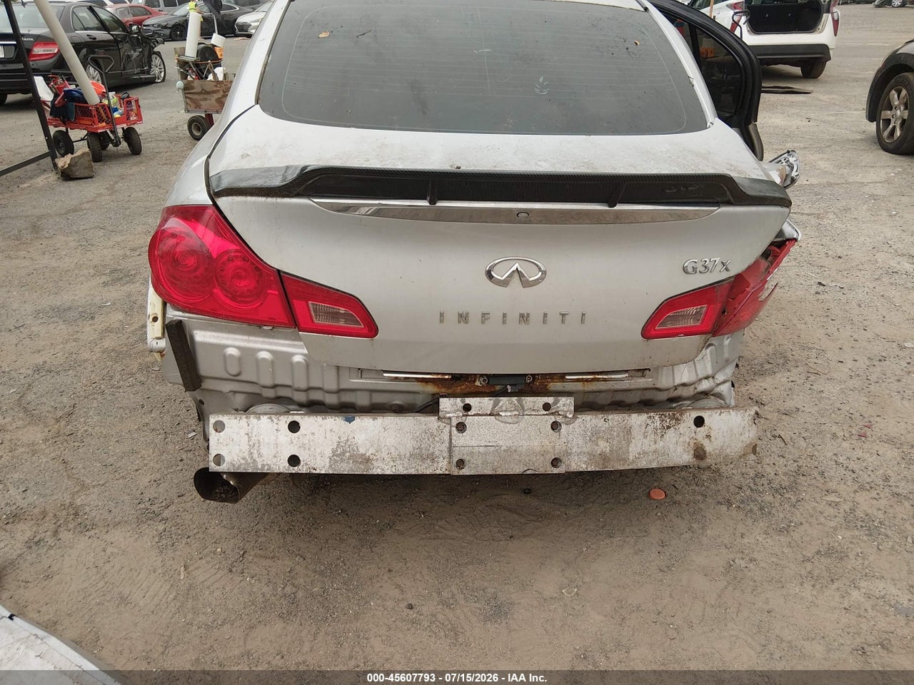 2009 INFINITI G37X · 6/10