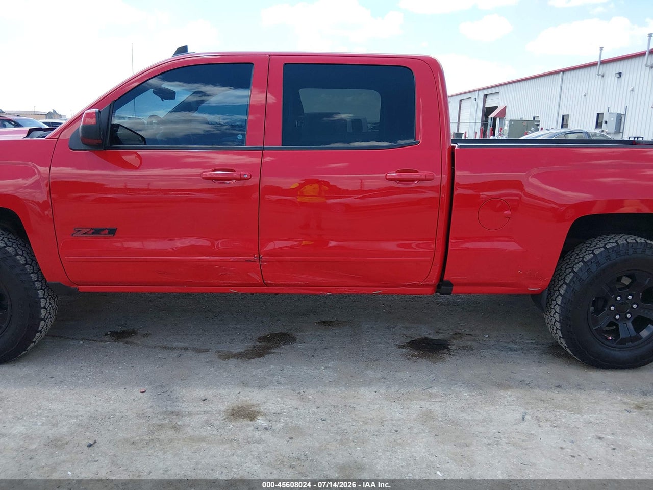 2016 CHEVROLET SILVERADO 1500 LT · 6/11