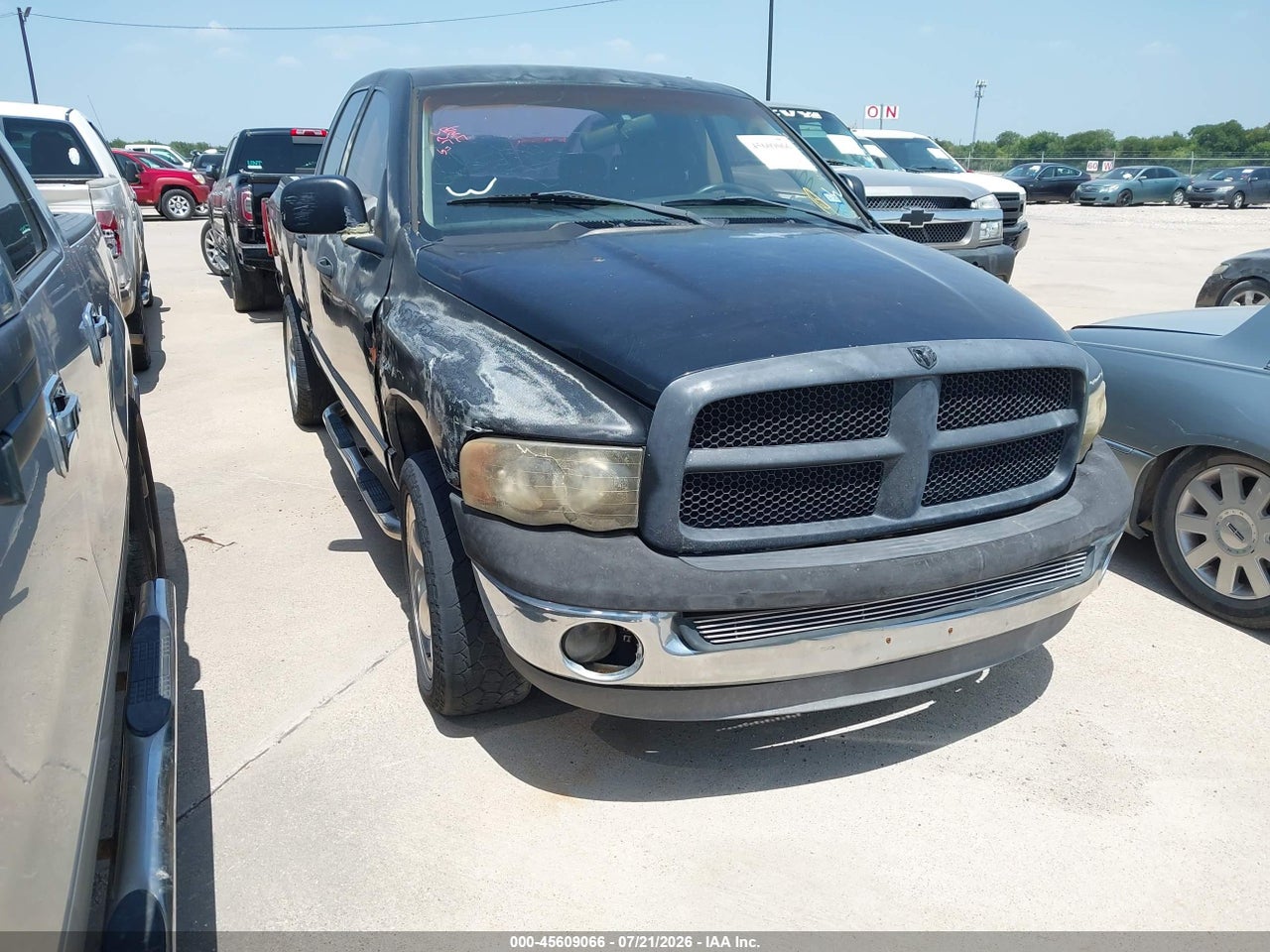 1D7HA18N74J****** · 2004 DODGE RAM 1500 SLT/LARAMIE