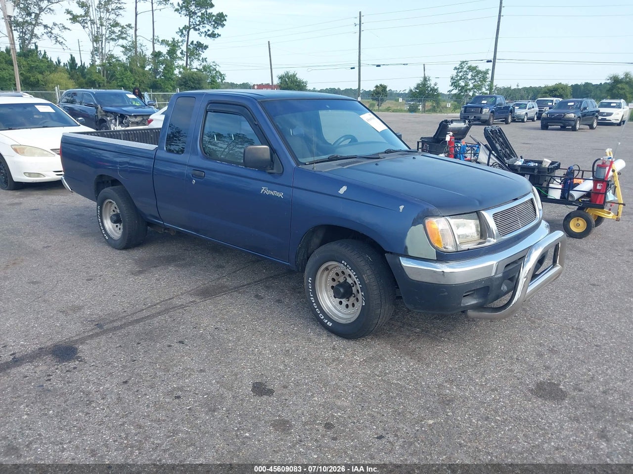 1N6DD26S1YC****** · 2000 NISSAN FRONTIER XE