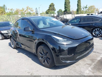 7SAYGDEE3RF****** · 2024 TESLA MODEL Y LONG RANGE DUAL MOTOR ALL-WHEEL DRIVE