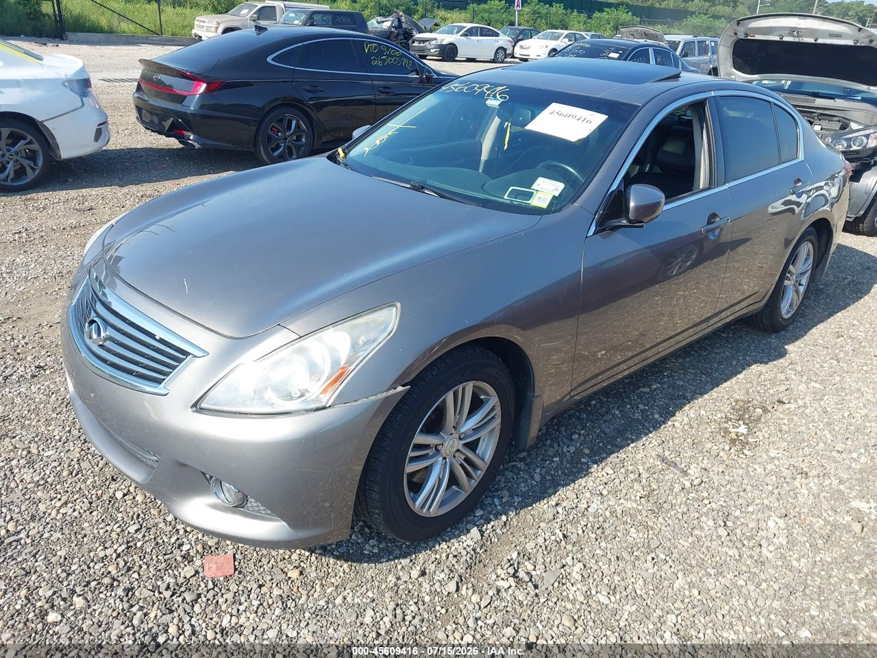 2010 INFINITI G37X · 2/11