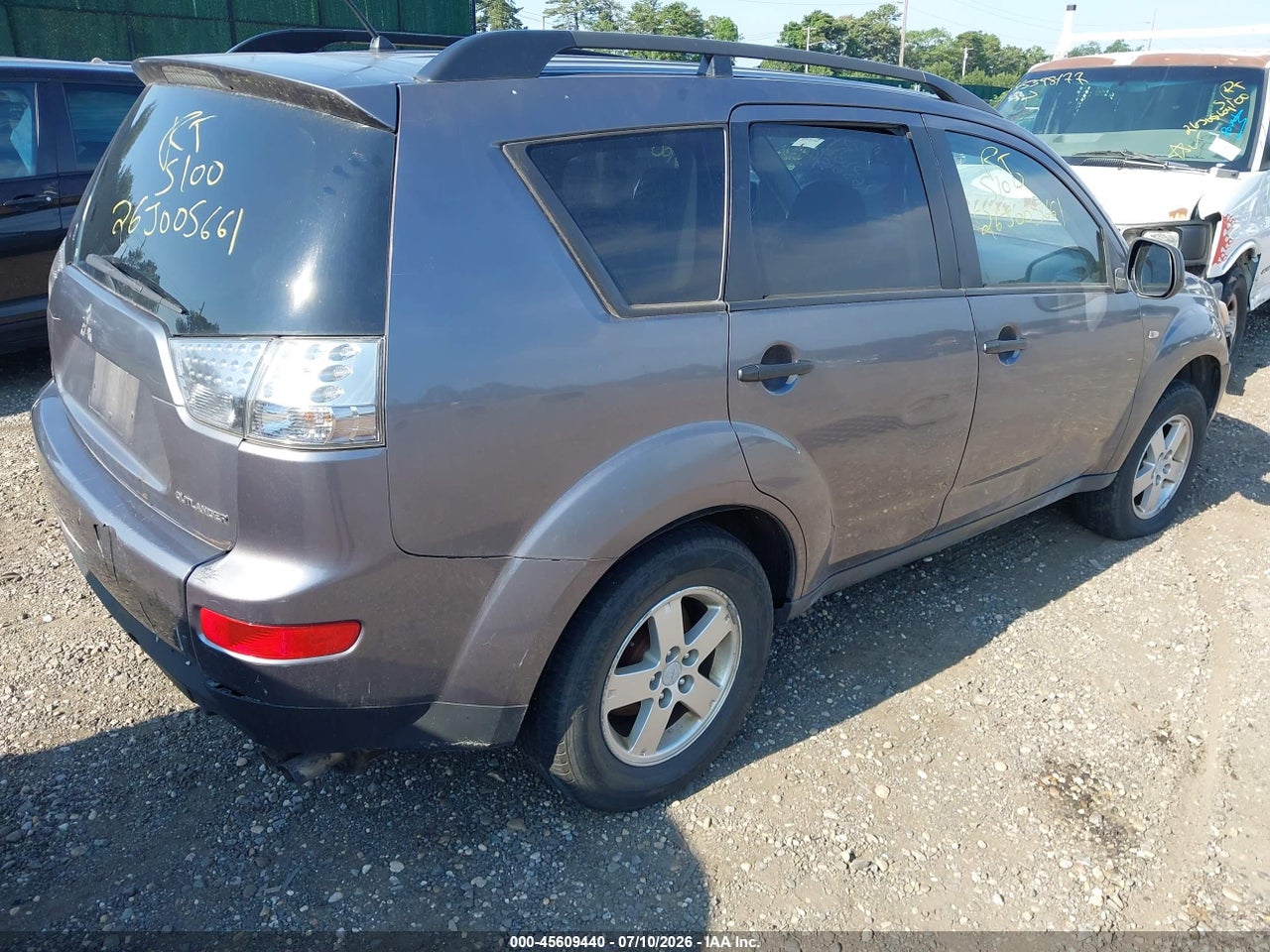 2007 MITSUBISHI OUTLANDER LS · 4/10