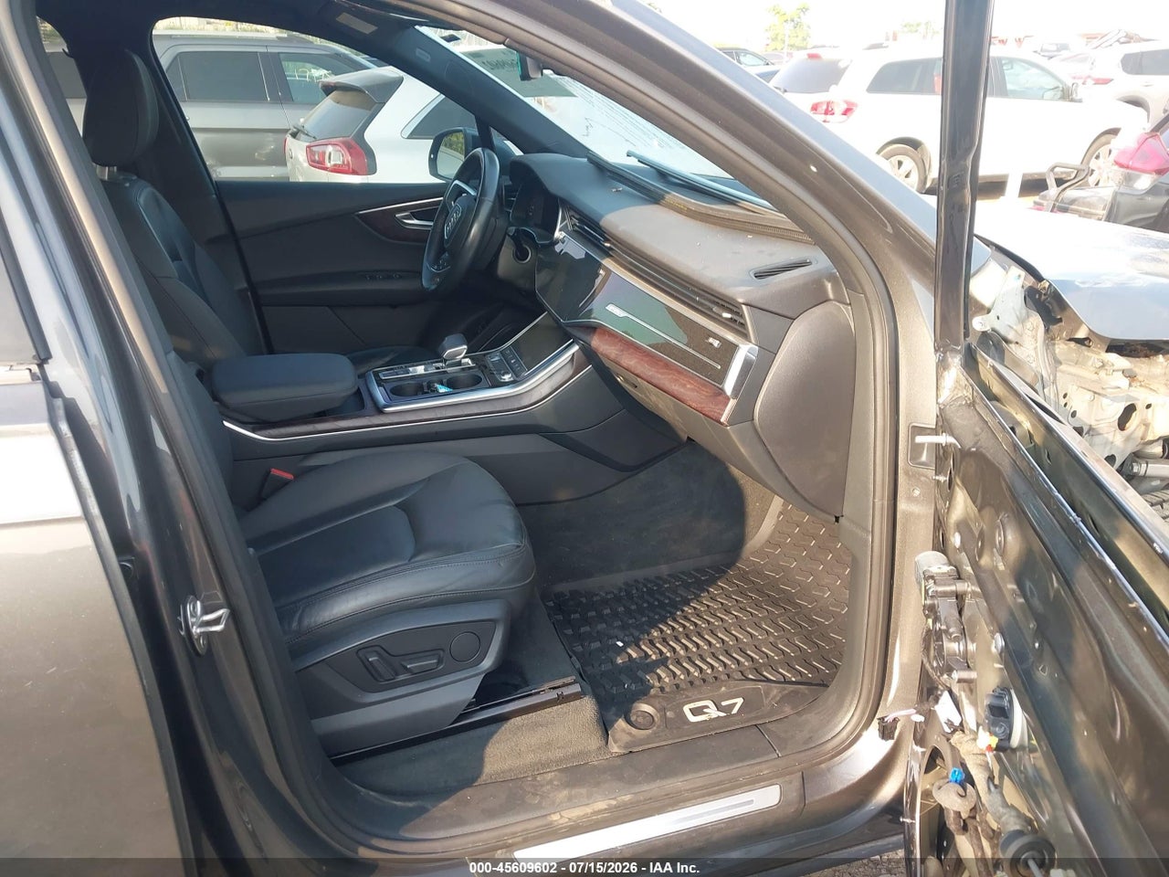 2020 AUDI Q7 PREMIUM PLUS 55 TFSI QUATTRO TIPTRONIC · 5/11