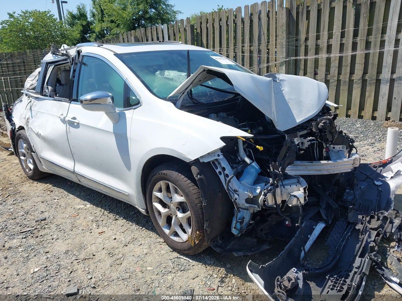 2C4RC1GG9LR****** · 2020 CHRYSLER PACIFICA LIMITED