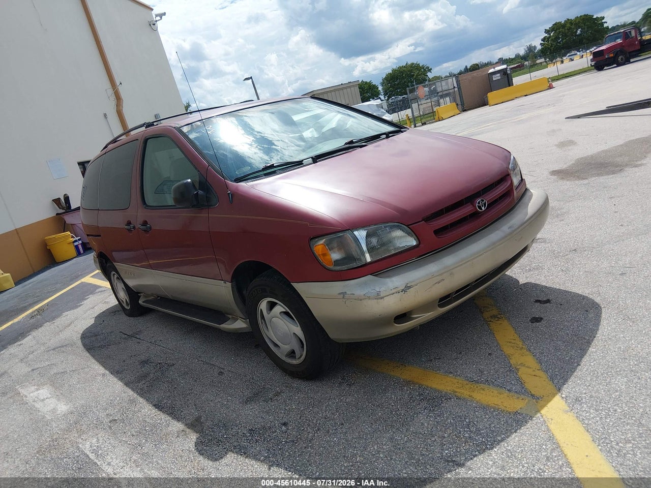 4T3ZF13C8YU****** · 2000 TOYOTA SIENNA XLE