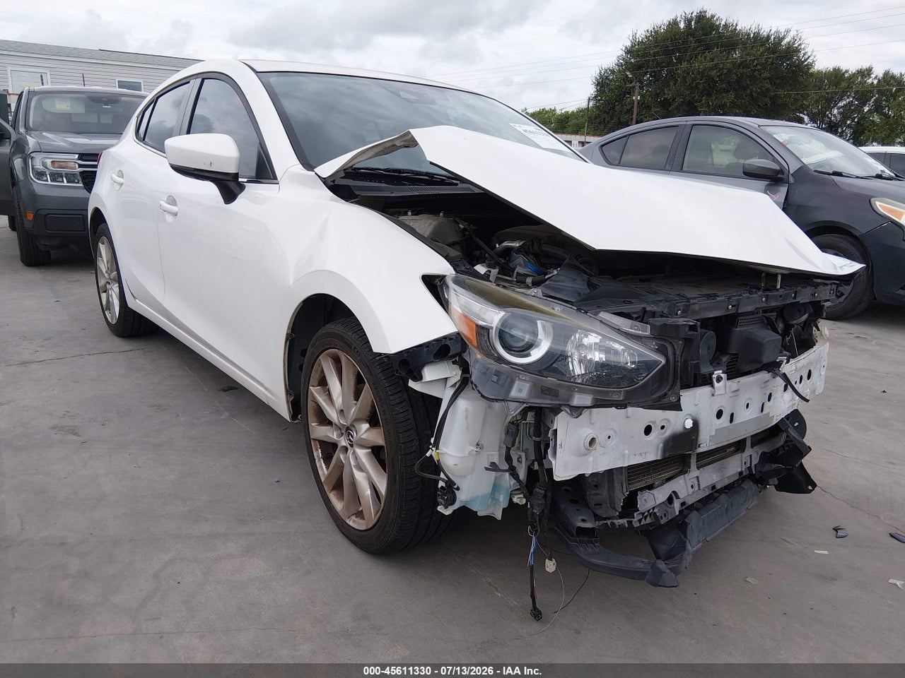JM1BN1M33H1****** · 2017 MAZDA MAZDA3 GRAND TOURING
