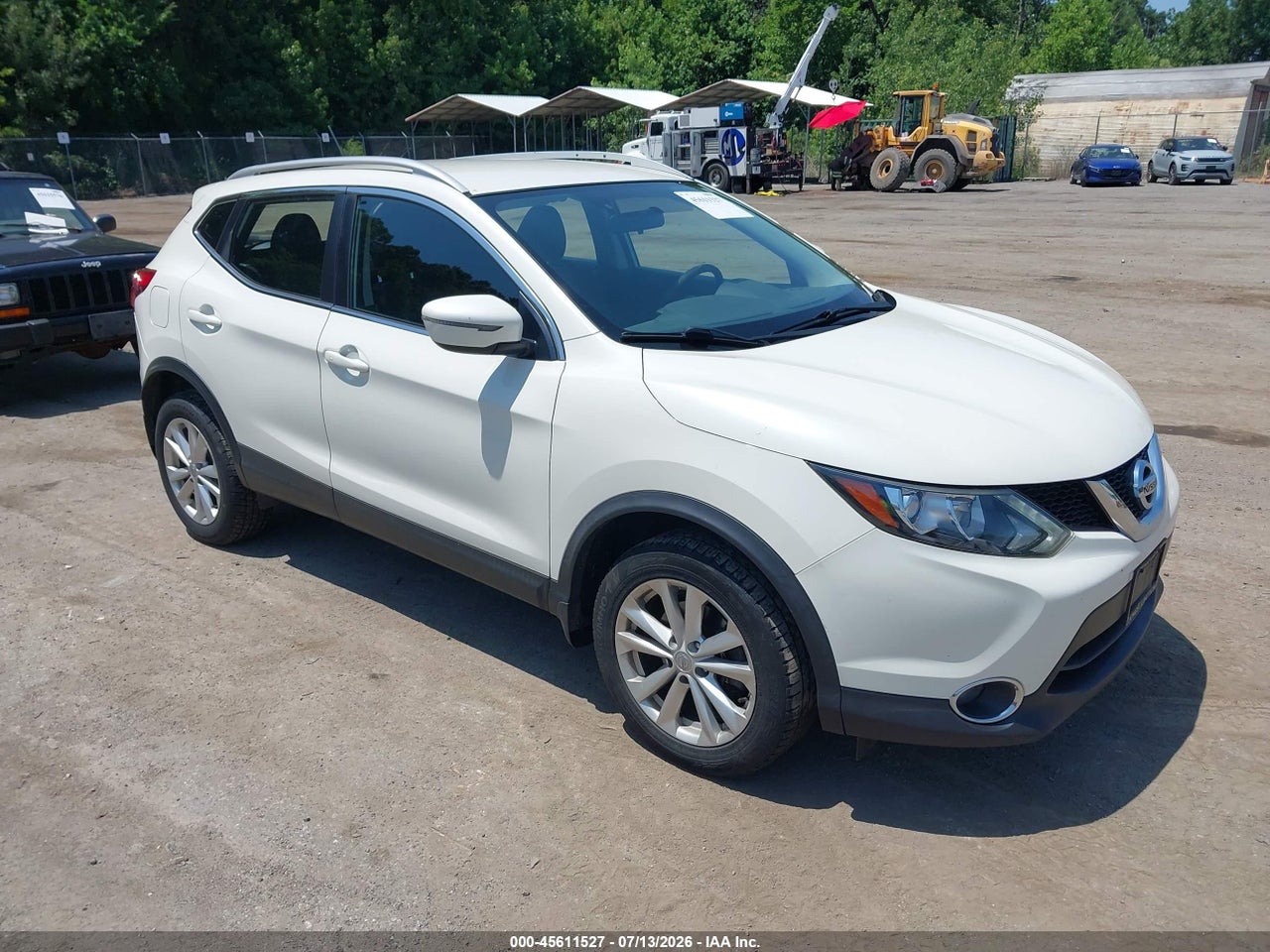 JN1BJ1CP5HW****** · 2017 NISSAN ROGUE SPORT SV
