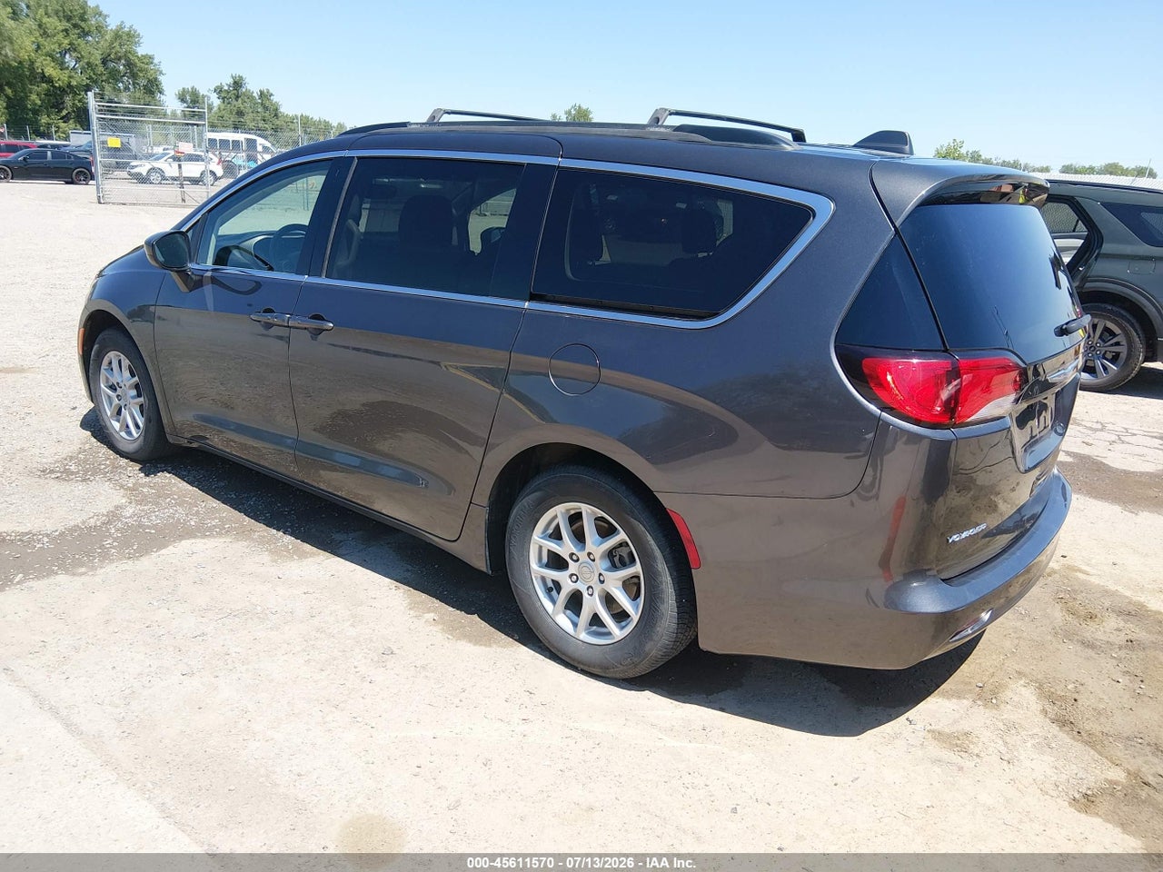 2020 CHRYSLER VOYAGER LXI · 3/11