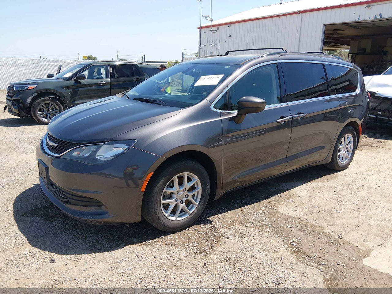 2020 CHRYSLER VOYAGER LXI · 2/11