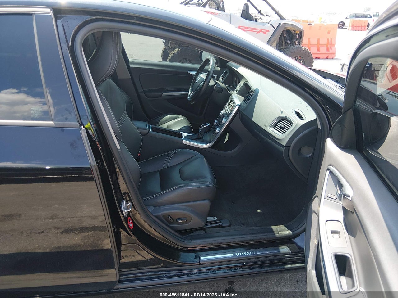 2018 VOLVO S60 T5 DYNAMIC · 5/11