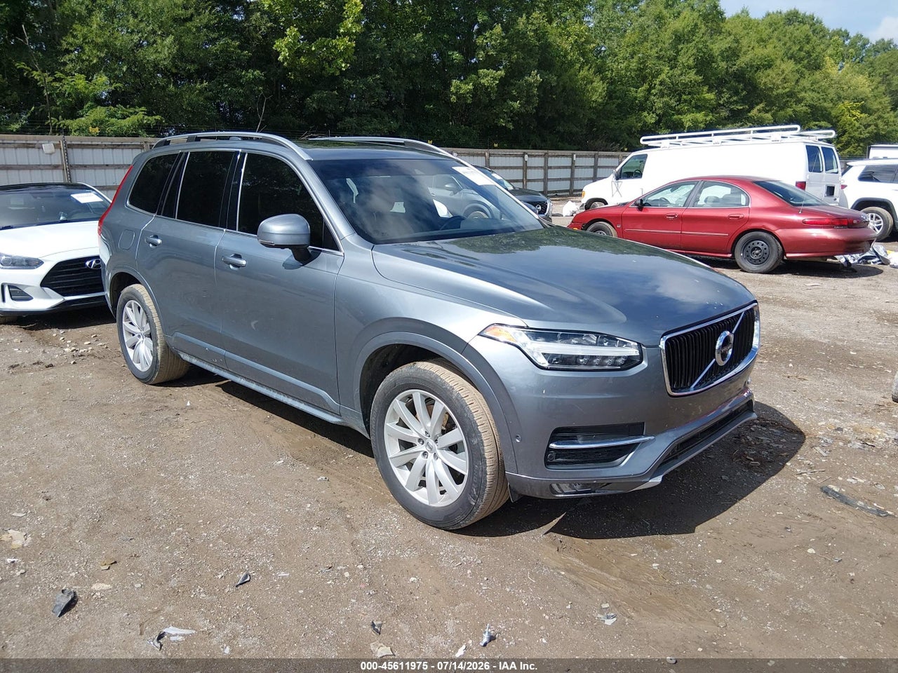 YV4A22PK7H1****** · 2017 VOLVO XC90 T6 MOMENTUM