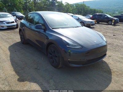 7SAYGAEE4RF****** · 2024 TESLA MODEL Y LONG RANGE DUAL MOTOR ALL-WHEEL DRIVE