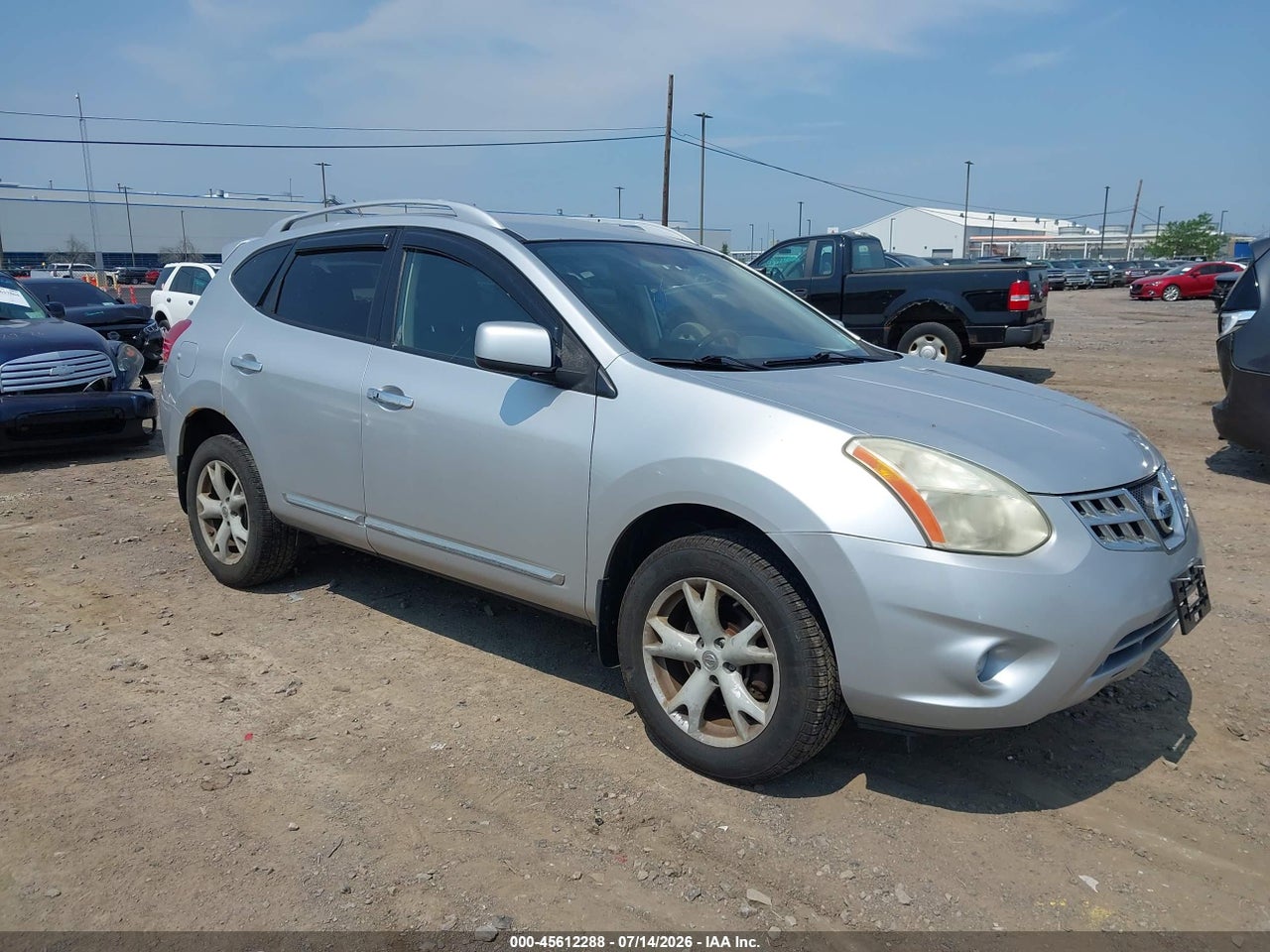 JN8AS5MV2BW****** · 2011 NISSAN ROGUE SV