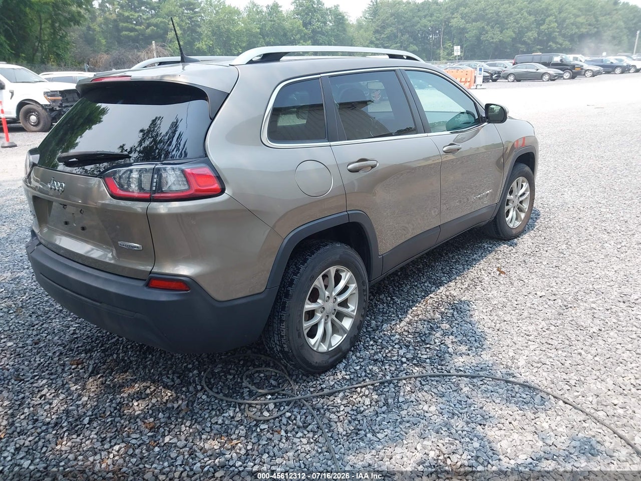 2019 JEEP CHEROKEE LATITUDE 4X4 · 4/5