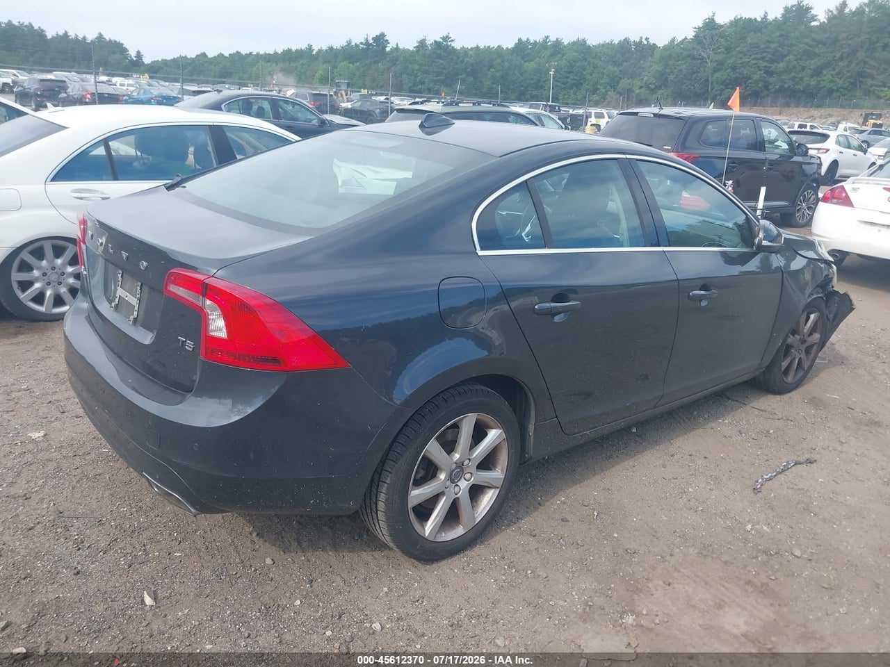 2016 VOLVO S60 T5 DRIVE-E PREMIER · 4/11