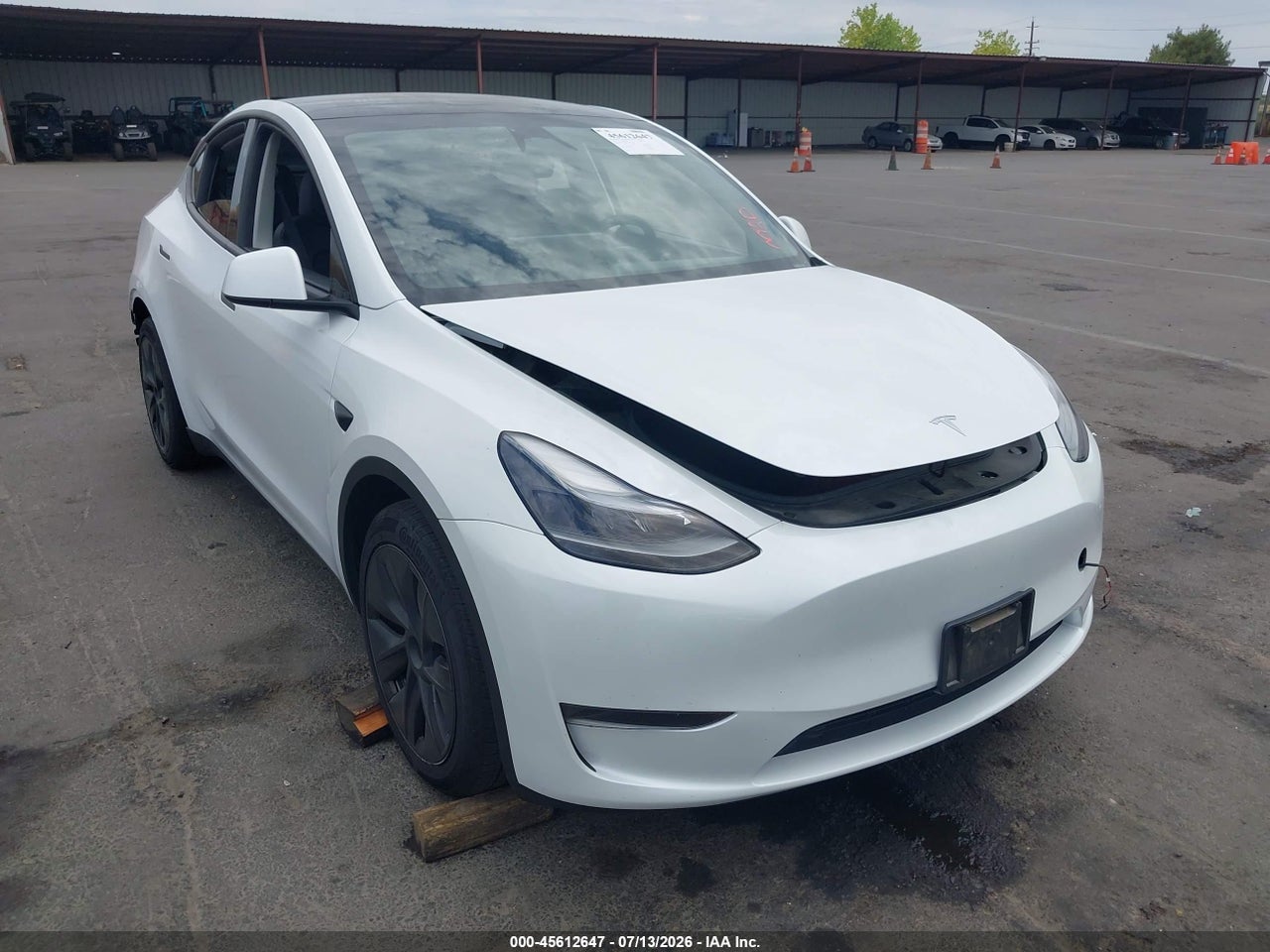 7SAYGDED3RF****** · 2024 TESLA MODEL Y LONG RANGE SINGLE MOTOR REAR-WHEEL DRIVE/RWD