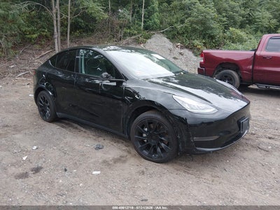 7SAYGDEE4PA****** · 2023 TESLA MODEL Y AWD/LONG RANGE DUAL MOTOR ALL-WHEEL DRIVE