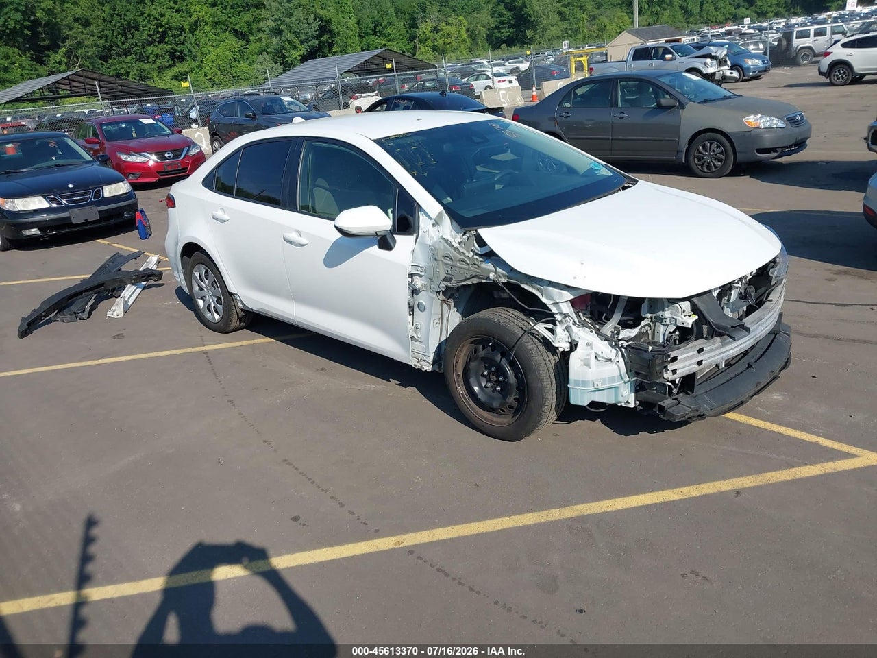 5YFEPMAE8NP****** · 2022 TOYOTA COROLLA LE