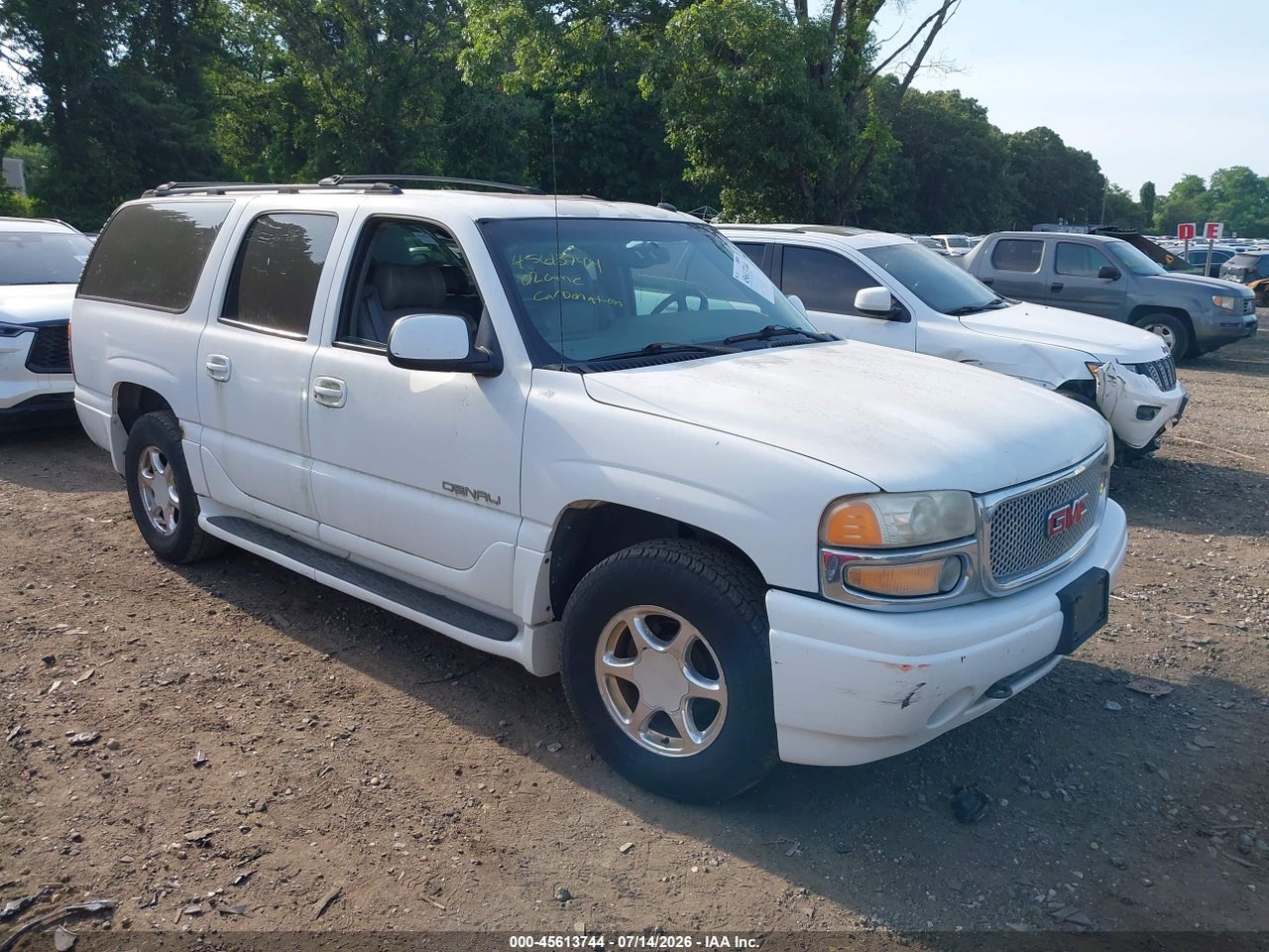 1GKFK66UX2J****** · 2002 GMC YUKON XL 1500 DENALI