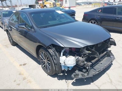 2022 LEXUS ES 300H  