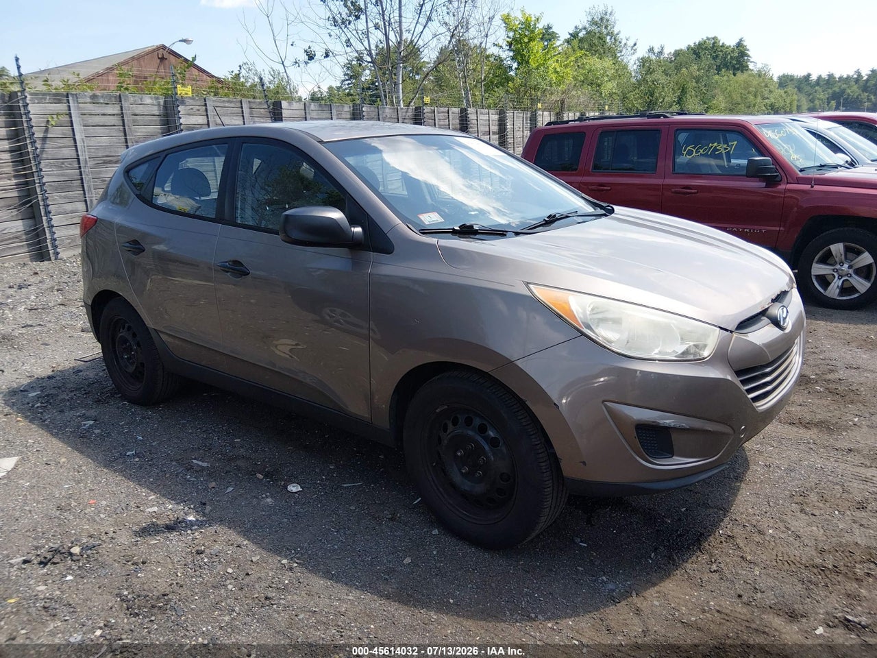 KM8JT3AB1BU****** · 2011 HYUNDAI TUCSON GL